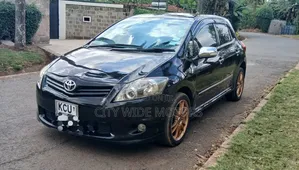Toyota Auris 2012 Nyeusi