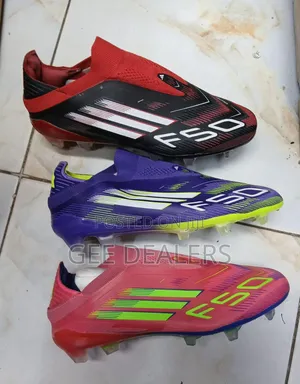 Viatu vya Mpira wa Miguu vya Adidas F50 bila kamba - Saizi 40-45