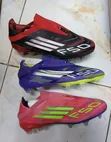 Viatu vya Mpira wa Miguu vya Adidas F50 bila kamba - Saizi 40-45 - 1