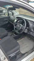 Toyota Vitz 1.5 FWD Hybrid 2018 Grey - 5