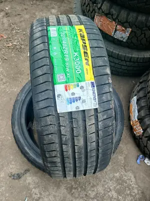 225/40R19 Kapsen Tyre