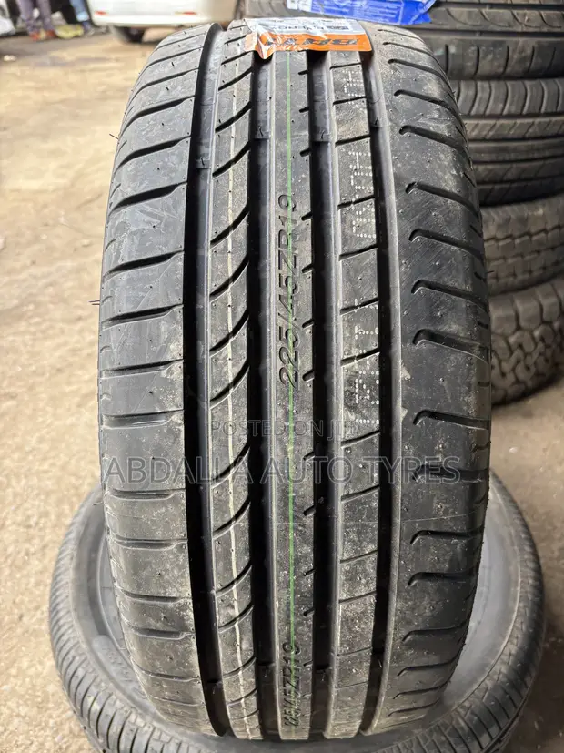 225/45R19 Boto Tyre - 1