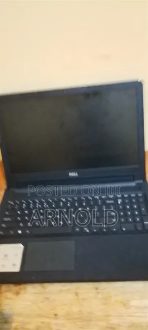 Laptop Dell Inspiron 15 3567 - 8GB RAM, Intel Core i5, 1TB HDD+SSD