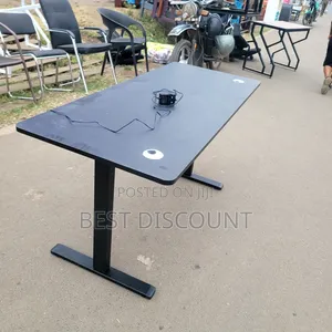 Desk ya Kusimama ya Umeme - Nyeusi Inayoweza Kurekebishwa 1.4m