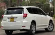 Toyota Vanguard 2012 Nyeupe - 1