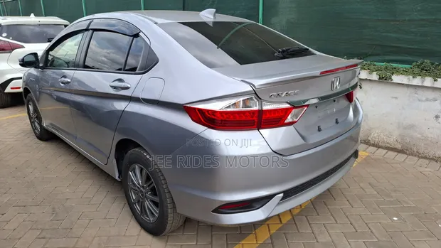 Honda Grace 1.5 Hybrid FWD 2019 Silver - 1