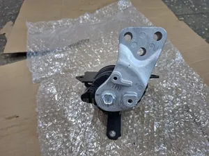 Engine Mounting Mitsubishi Mirage
