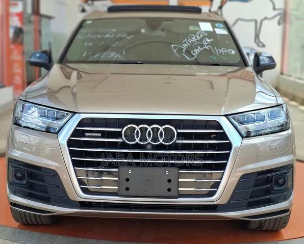 Audi Q7 2019 Gray - 1