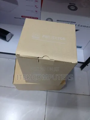 HY300 Pro Mini Projector kwa Safari na Nje