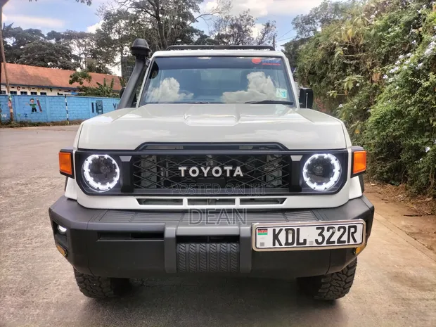 Toyota Land Cruiser 79 Series 2022 - 1