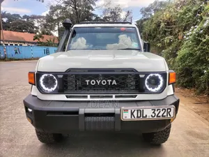 Toyota Land Cruiser 79 Series 2022