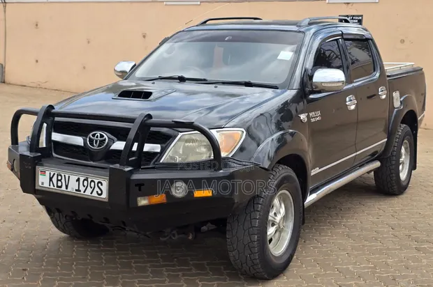 Toyota Hilux 2007 Black - 1