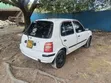 Nissan March 2004 Nyeupe - 1