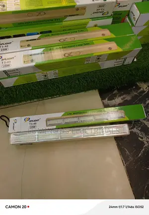 DPLIGHT T3-40 25W Rechargeable LED Lamp Tube