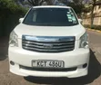 Toyota Noah 2011 Nyeupe - 1
