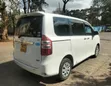 Toyota Noah 2011 Nyeupe - 3