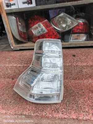 Toyota Land Cruiser Prado 150 Tail Lights (Clear Type)