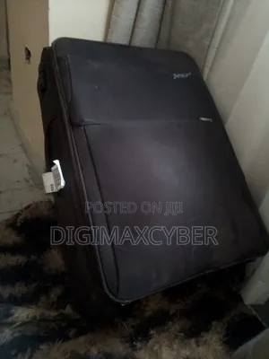Suitcase Kahawia Iliyotumika