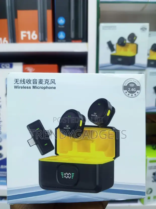 Q9 Wireless Interview Microphone Set with Charging Case - 1