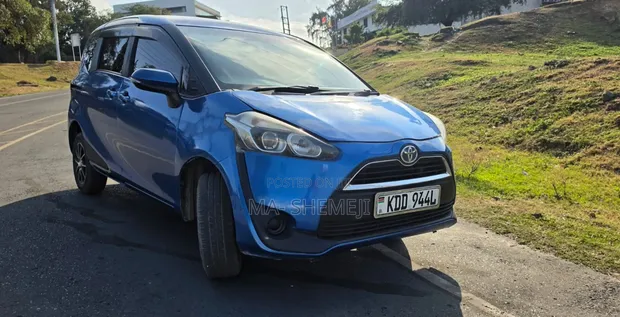 Toyota Sienta 1.5 FWD (6-seater) 2015 Blue - 1