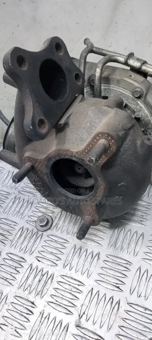 Turbocharger ya Nissan Navara YD25