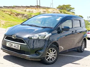 Toyota Sienta 1.5 FWD (6-seater) 2016 Black