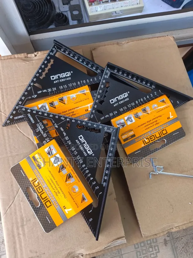 Aluminum Alloy Speed Square 7" - 1