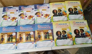 Vitabu vya Likizo vya Kazi za Nyumbani