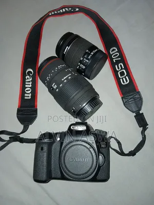 Canon 70D DSLR na Lenti za 70-300mm na 18-55mm