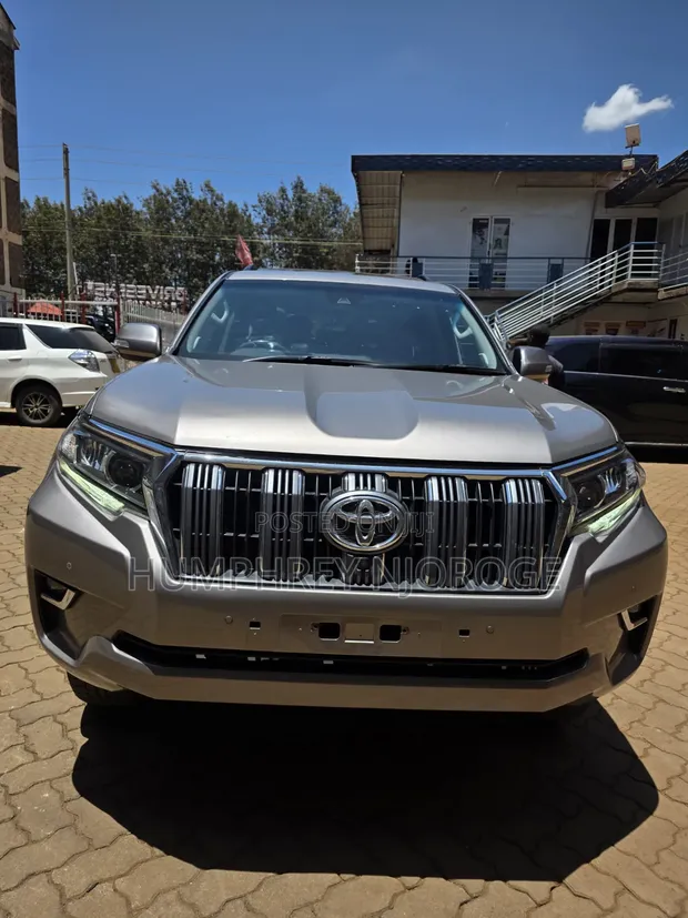 2022 Toyota Land Cruiser Prado 2.8 VXL Diesel - 1