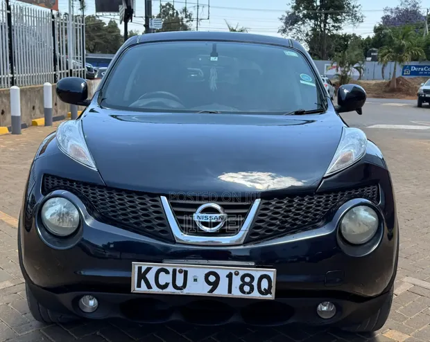 Nissan Juke 2012 Nyeusi - 1
