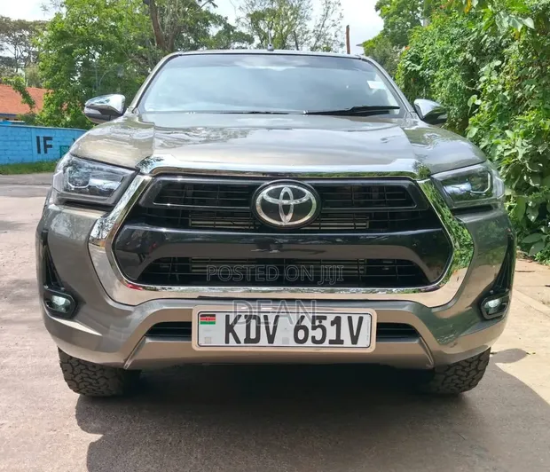Toyota Hilux 2023 Double Cab - 1