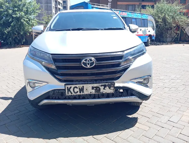 Toyota Rush 1.5 AWD 2019 Nyeupe - 1