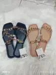Sandals za Wanawake Zenye Studs na Mikanda ya Uwazi - Nyeusi na Nude - 1