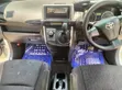 Toyota Wish 2011 Nyeupe - 2