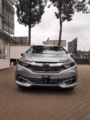 Honda Fit Shuttle 2019 Nyeupe