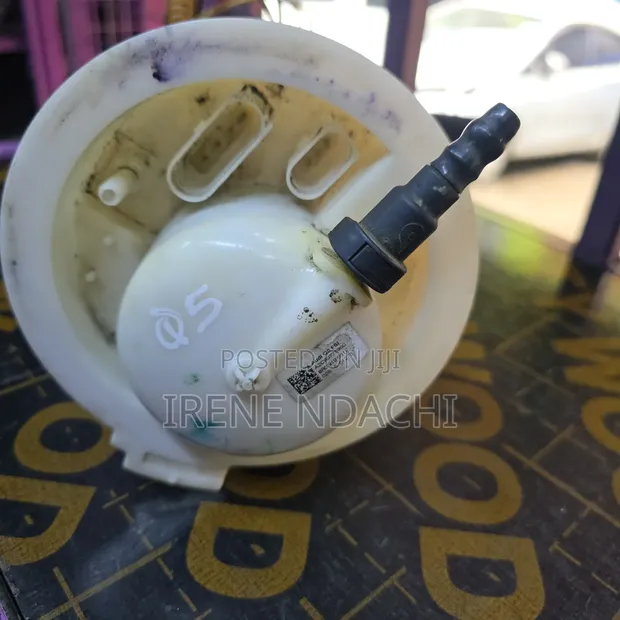 Pampu ya Mafuta Iliyotumika kwa Audi Q5 - 1