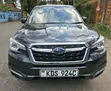 Subaru Forester 2017 Nyeusi - 2