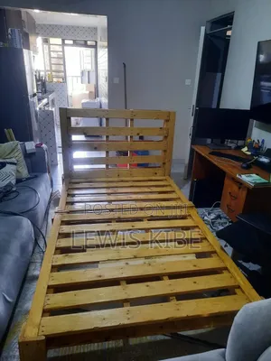 Pallet Bed with Detachable Headboard (4x6)