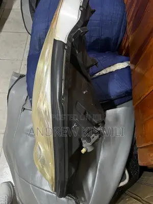 Nissan Note 2005 Mwanga wa Kichwa