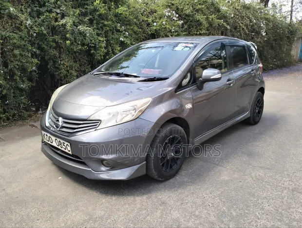 Nissan Note 2014 Kijivu - 1