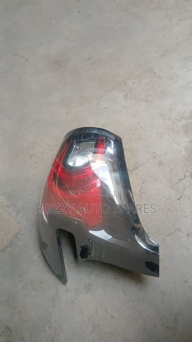 Toyota Sienta 2018 Taillight ya Mwili (Ex-Japan) - 1