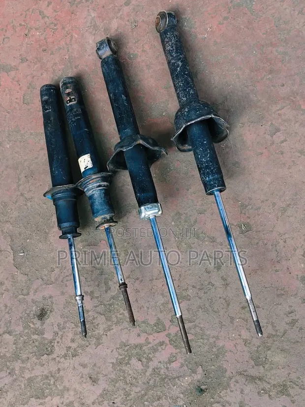 Honda CR-V RD1 Front Shock Absorbers (Used) - 1