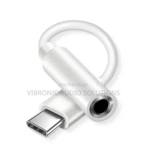 USB-C to 3.5mm Headphone Adapter (DAC + Mic)