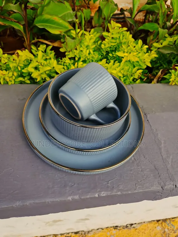 24pc Grey Ribbed Dinner Set - 1
