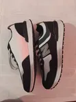 Viatu vya Adidas vya Mtindo kwa Wote - 1