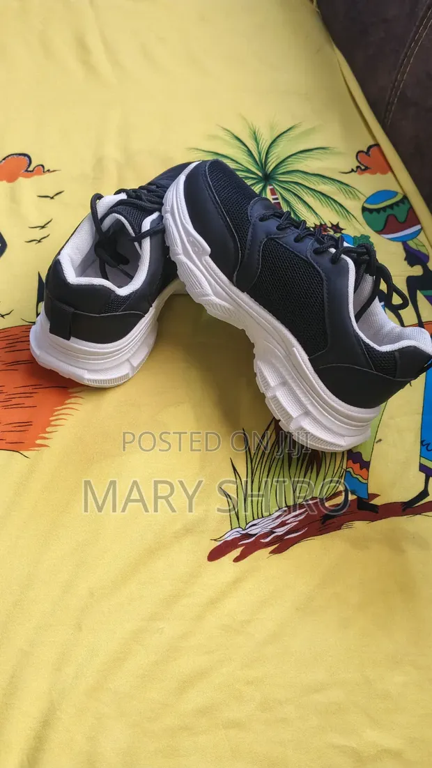 Viatu vya Sneakers Vipya Ukubwa 36 - 1