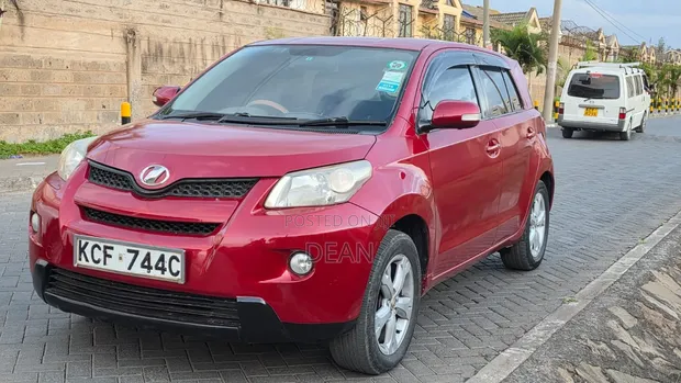 Toyota IST 2008 Nyeusi - 1