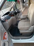 Toyota Noah 2005 Nyeupe - 2
