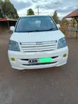 Toyota Noah 2005 Nyeupe - 5